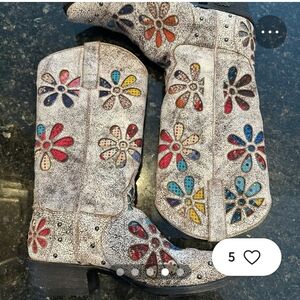 MISS MACIE WHOOPSI DAISY BOOTS: IN SEARCH OF SZ 7 OR 7.5!